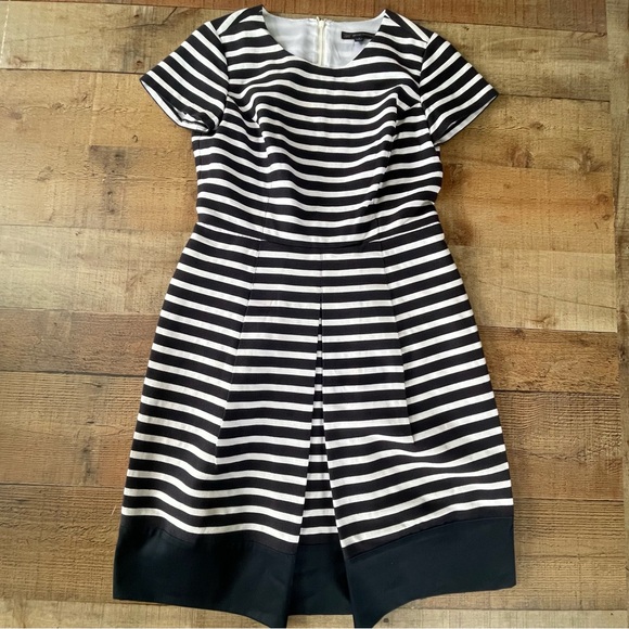 346 Brooks Brothers A Line Round Neck Short Sleeve Dress Sz 4 Blue White Stripe - Picture 2 of 10